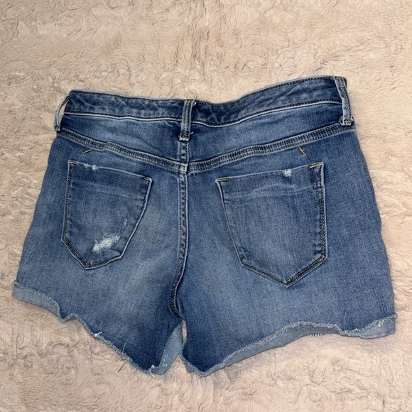 Mid-Rise Midi shorts • Mossimo denim in size 4/27 • powerstretch - Picture 5 of 6